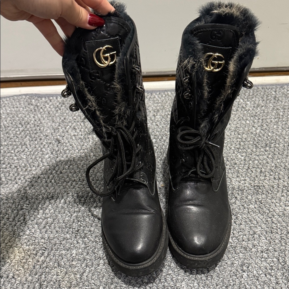 Gucci Women's Black Lace-Up winter Boots - Picture 6 of 6